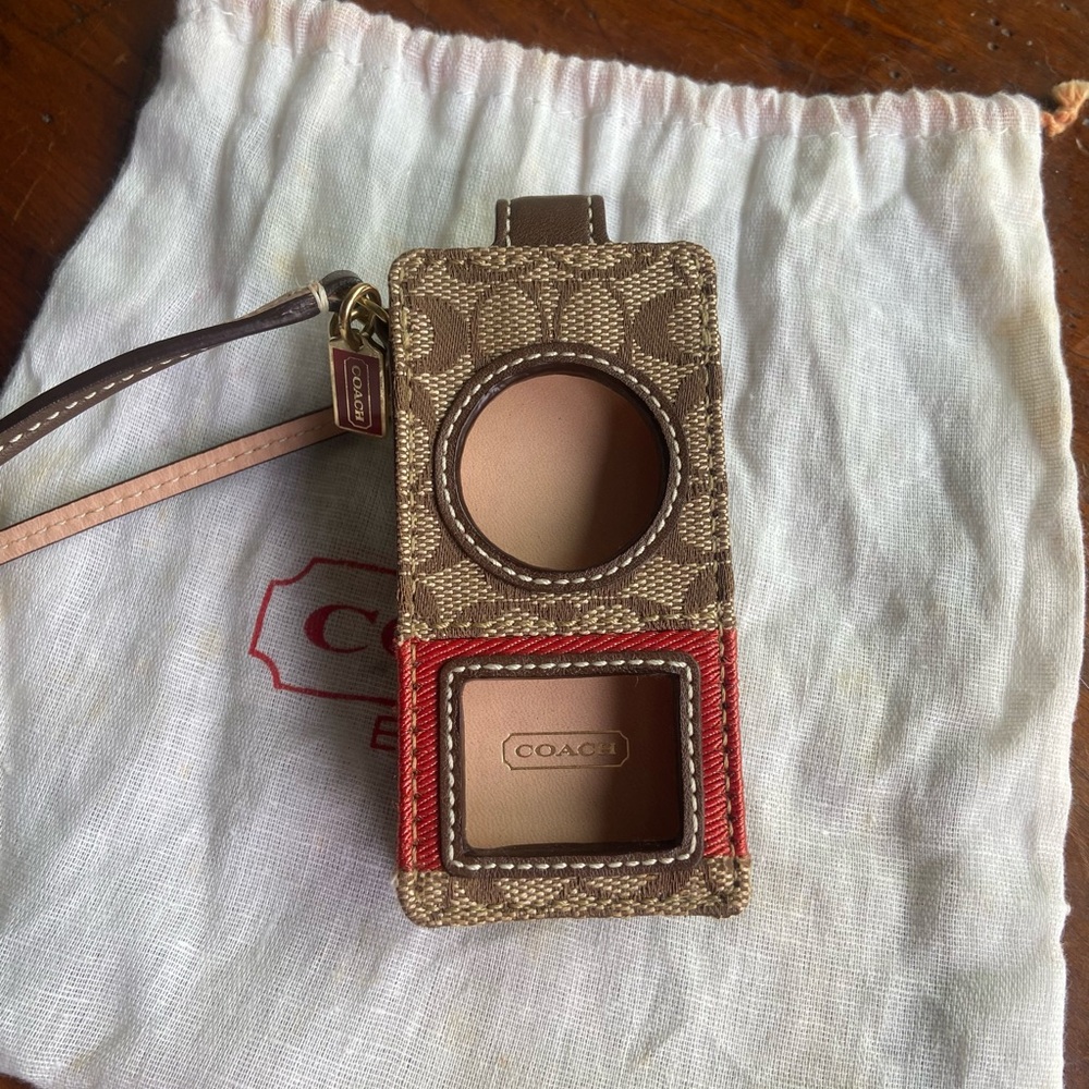 Coach iPod Nano Wristlet - Picture 5 of 5